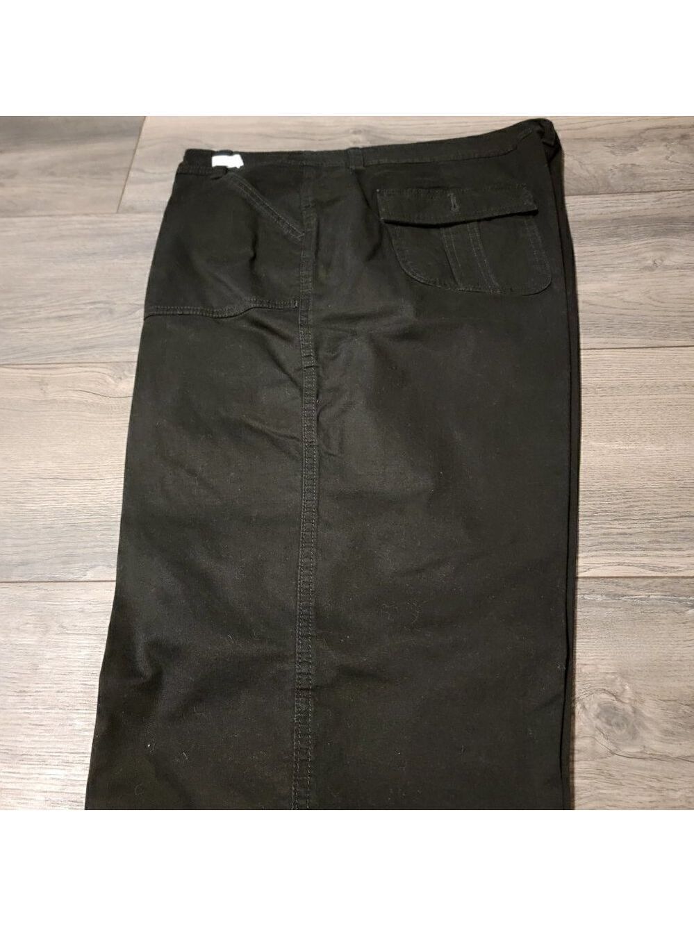 Croft and Barrow Black capri's size 10